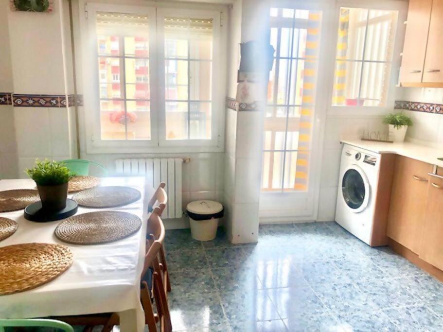Appartement Nuevo Con Piscina A 2 Minutos Estacion Tren Ave à Saragosse Extérieur photo